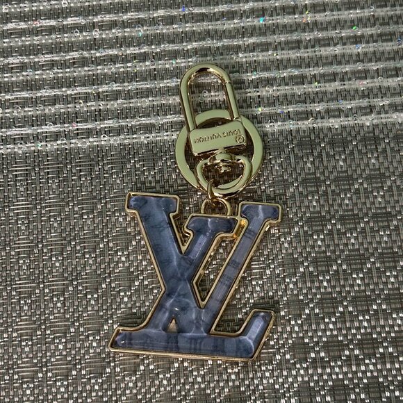 PRE-OWNED  Louis Vuitton Blue LV Logo Keychain Charm - Picture 1 of 4